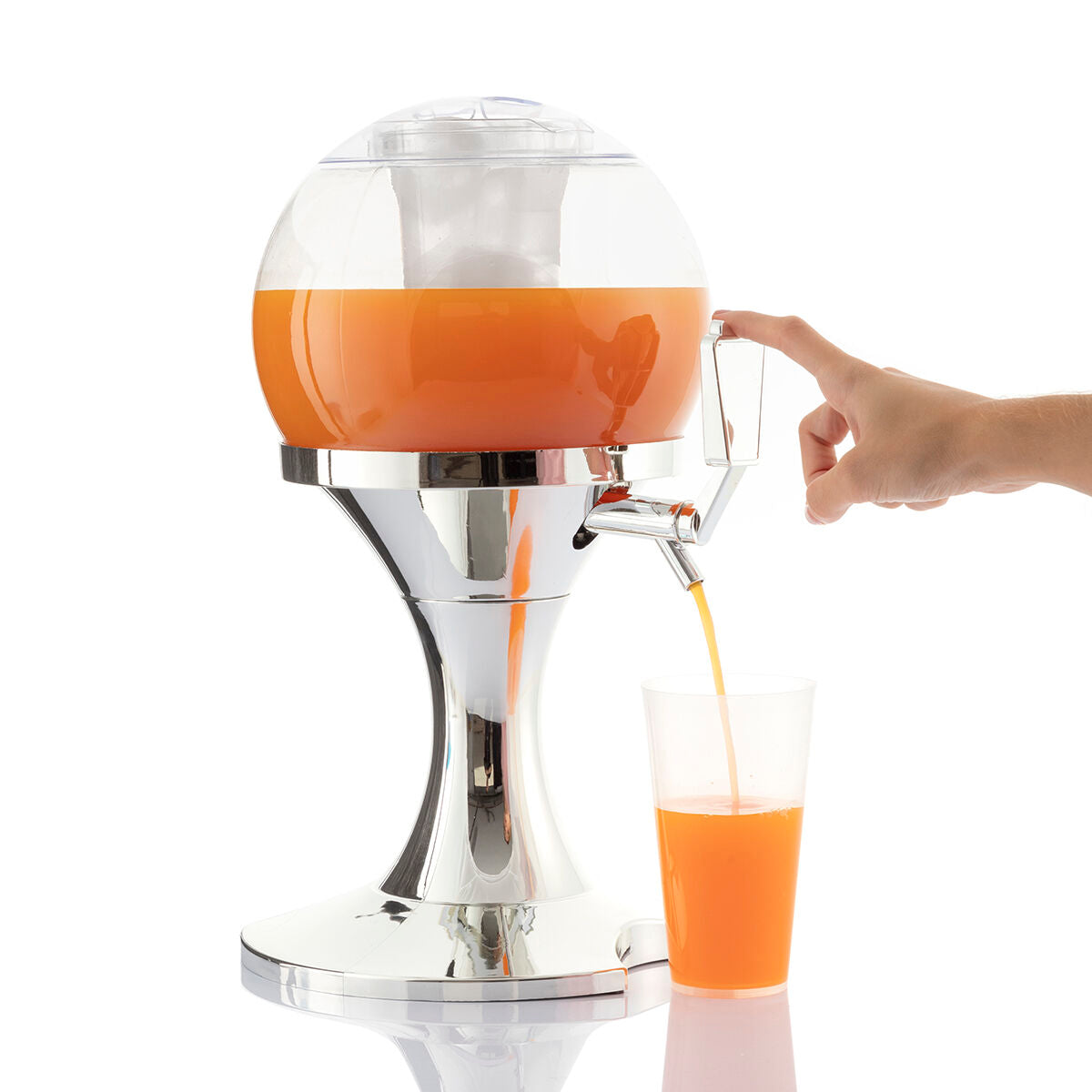 InnovaGoods Bier-Kühlzapfanlage 3,5 l mit Eisfach und Zapfhahn – Anwendungsansicht