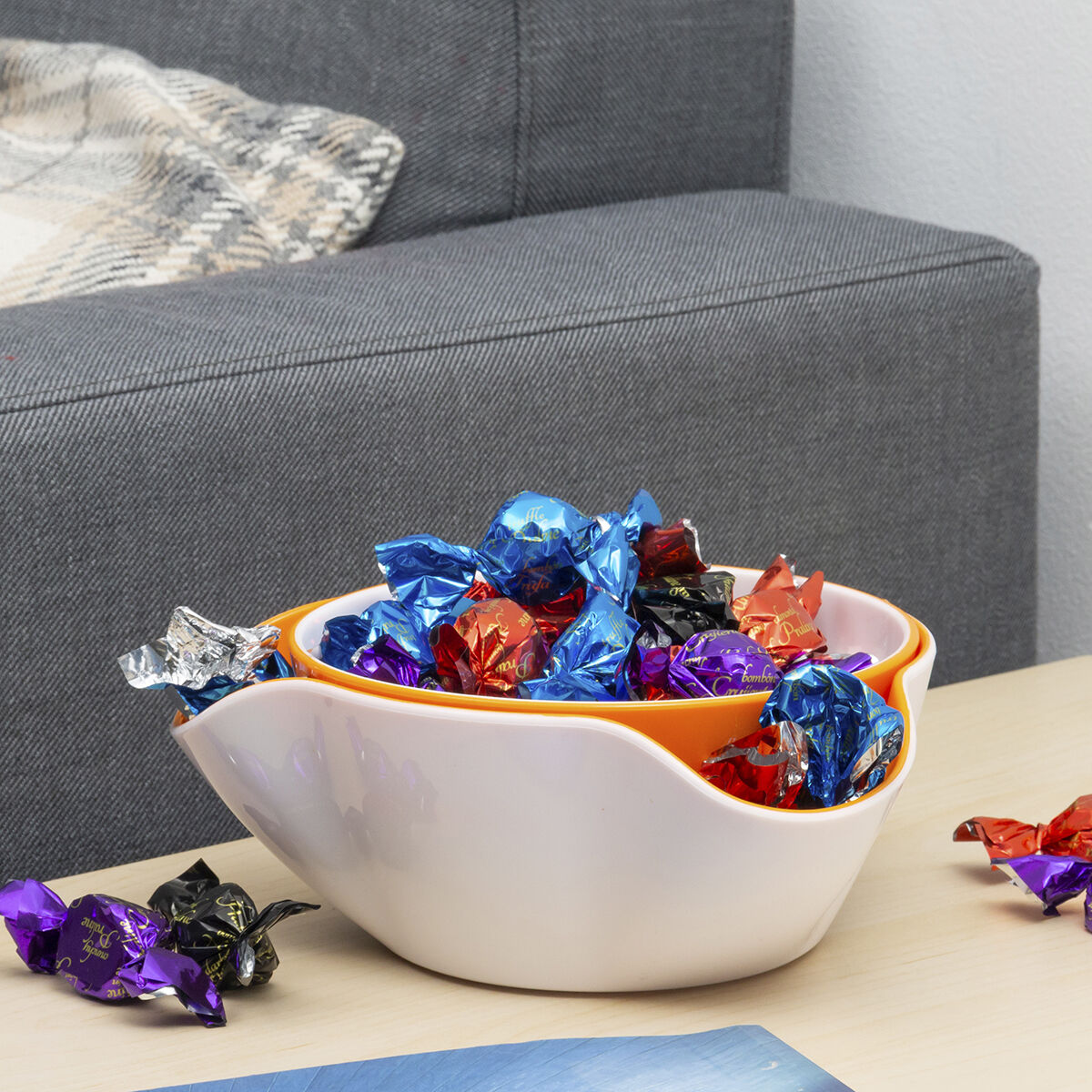 InnovaGoods 2-in-1-Schalenset für Vorspeisen, 2 stapelbare Schalen in Weiss und Orange – Verpackung