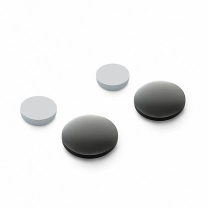 Biomagnetische Schlankheitsohrringe Slimagnetic von InnovaGoods in Schwarz – Detailansicht