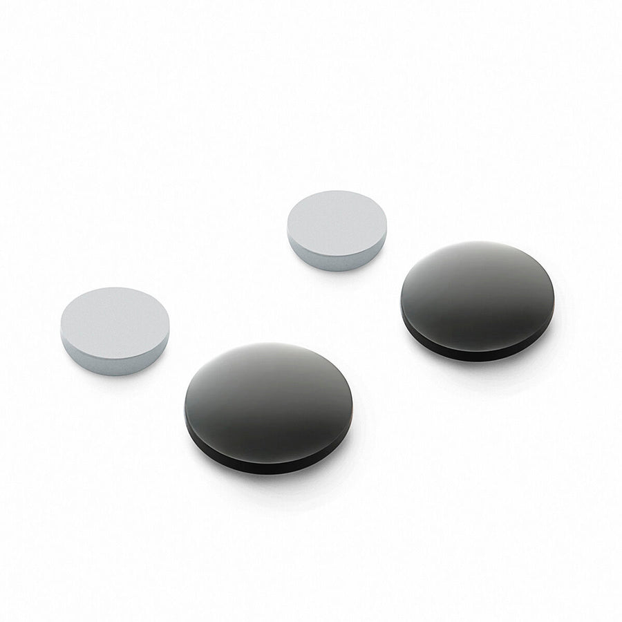 Biomagnetische Schlankheitsohrringe Slimagnetic von InnovaGoods in Schwarz – Detailansicht