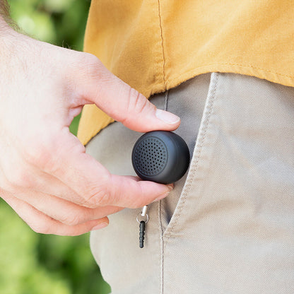 Wiederaufladbarer tragbarer Mini-Bluetooth-Lautsprecher Miund von InnovaGoods in Schwarz – Seitenansicht