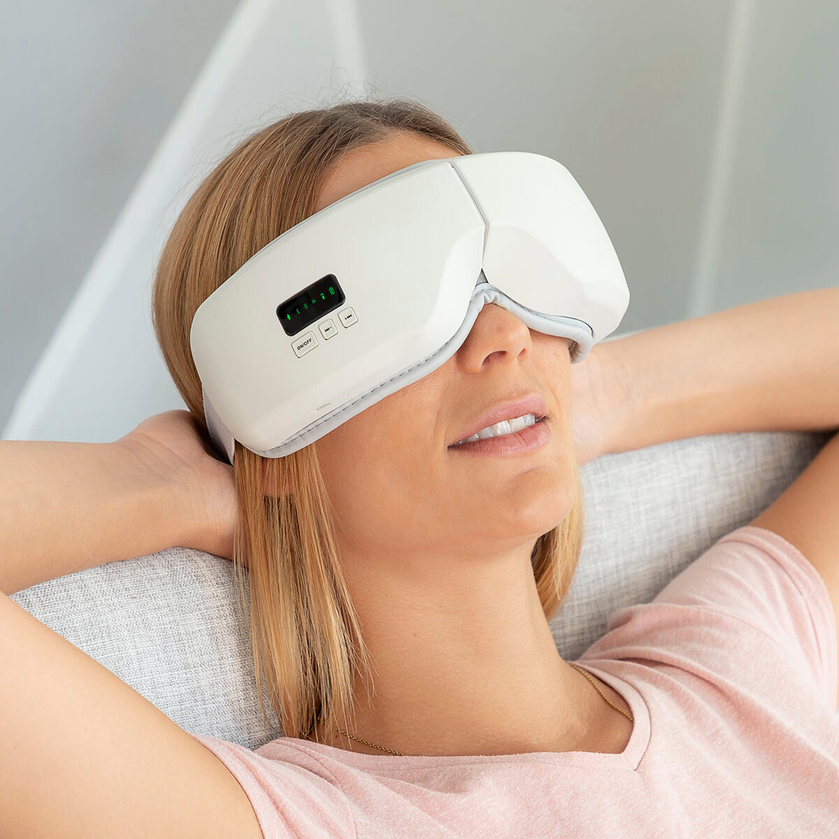 InnovaGoods Eyesky 4-in-1 Luftkompressions-Augenmassagegerät in Grau – Produktansicht