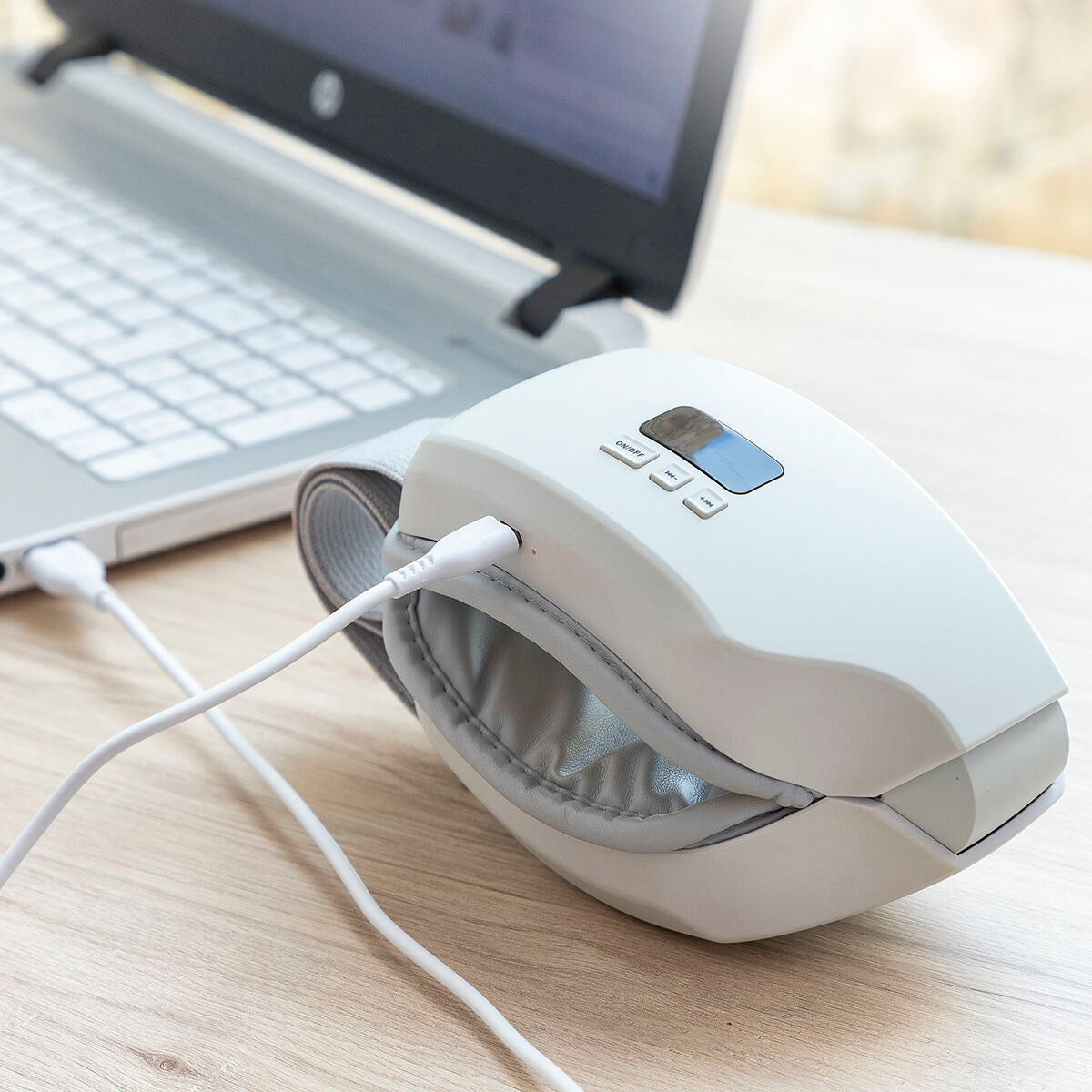 InnovaGoods Eyesky 4-in-1 Luftkompressions-Augenmassagegerät in Grau – Seitenansicht