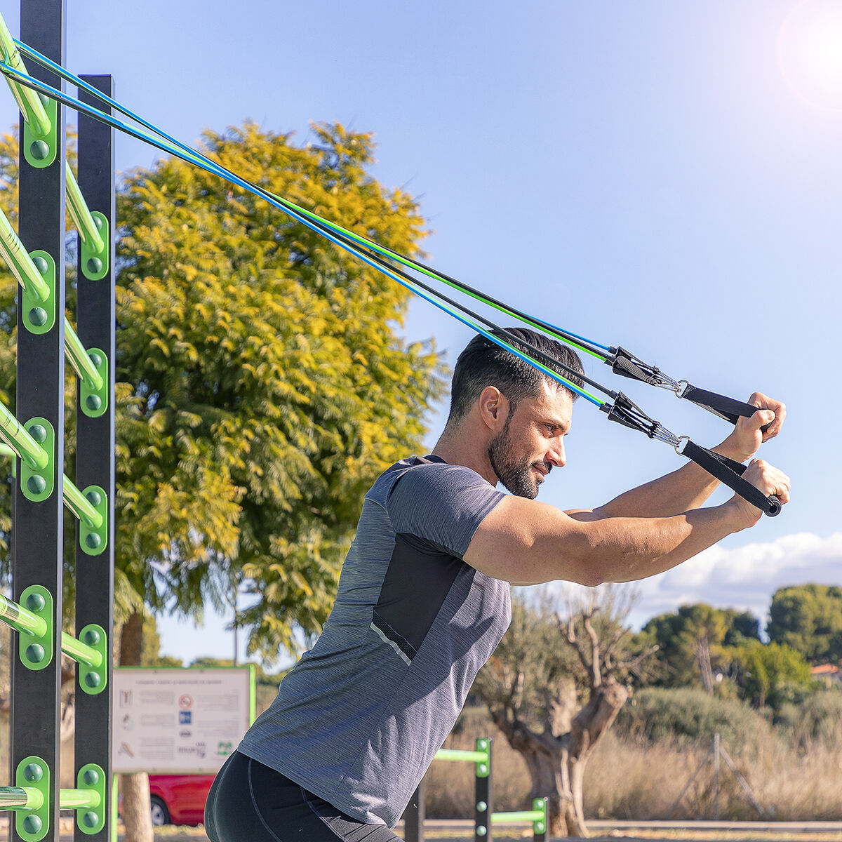3er-Set regulierbare Fitnessbänder mit Zubehör von InnovaGoods – Rückansicht