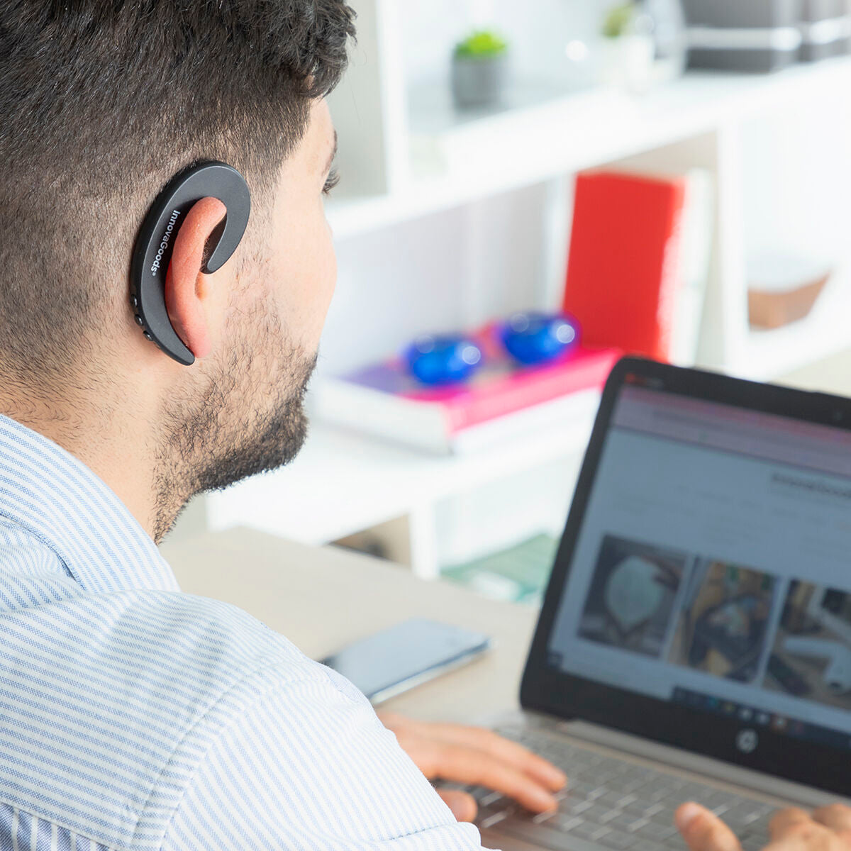 Schwarzer Cearser Open-Ear-Bluetooth-Kopfhörer von InnovaGoods – Seitenansicht