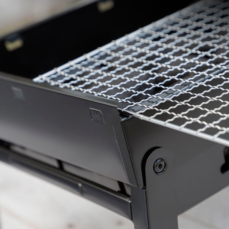 InnovaGoods BearBQ klappbarer Holzkohle-Tischgrill aus Eisen – Detailansicht