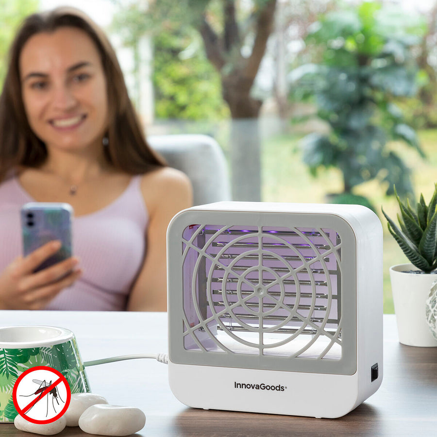 InnovaGoods Anti-Mücken-Lampe KL Box mit Wandaufhänger und USB-Kabel – Produktansicht