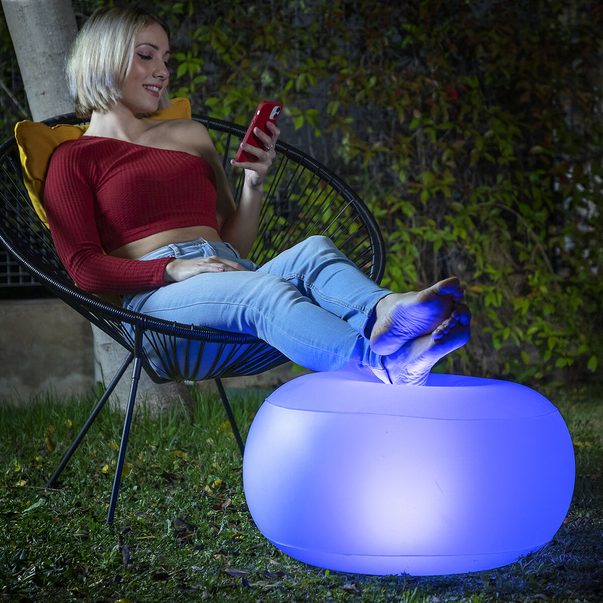 Aufblasbarer transparenter LED-Hocker Pulight von InnovaGoods mit mehrfarbiger Beleuchtung – Produktansicht