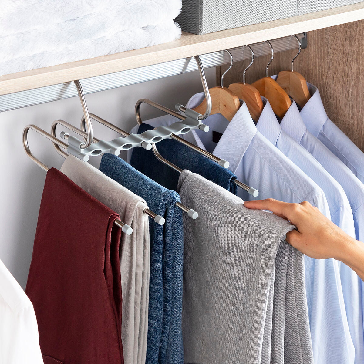 InnovaGoods Havser Mehrfachbügel 5-in-1 für Hosen – Anwendungsansicht