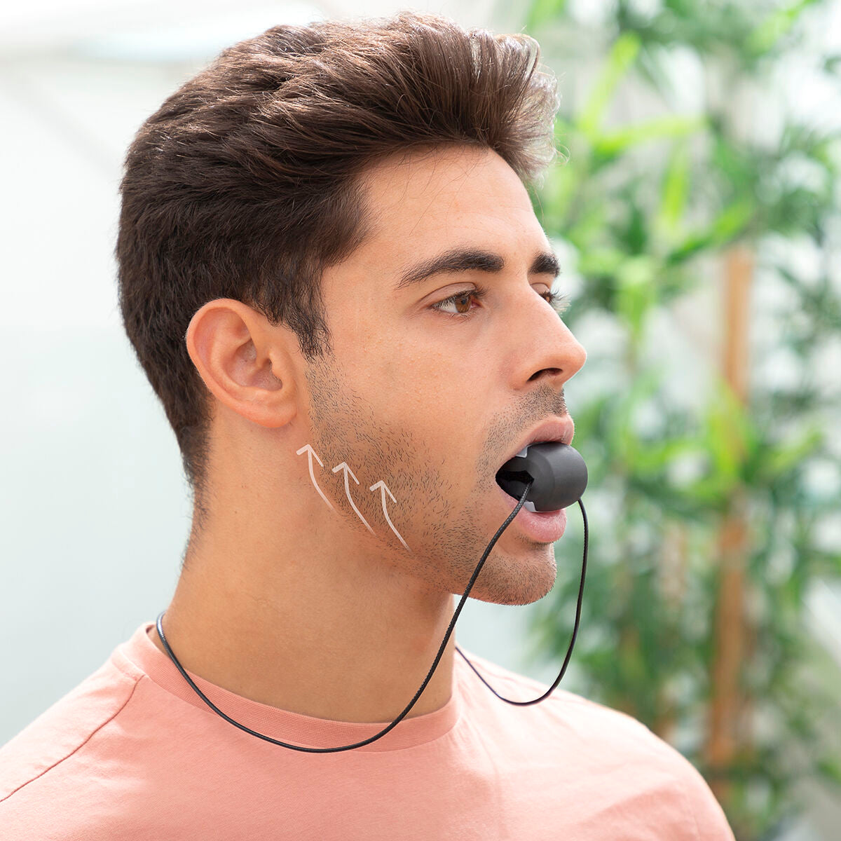 Schwarzer Kiefertrainer Jaggler von InnovaGoods aus Silikon – Produktansicht
