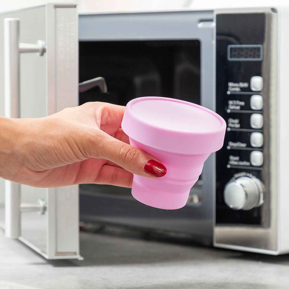Kuppy Menstruationstasse von InnovaGoods mit Zubehör – Verpackung