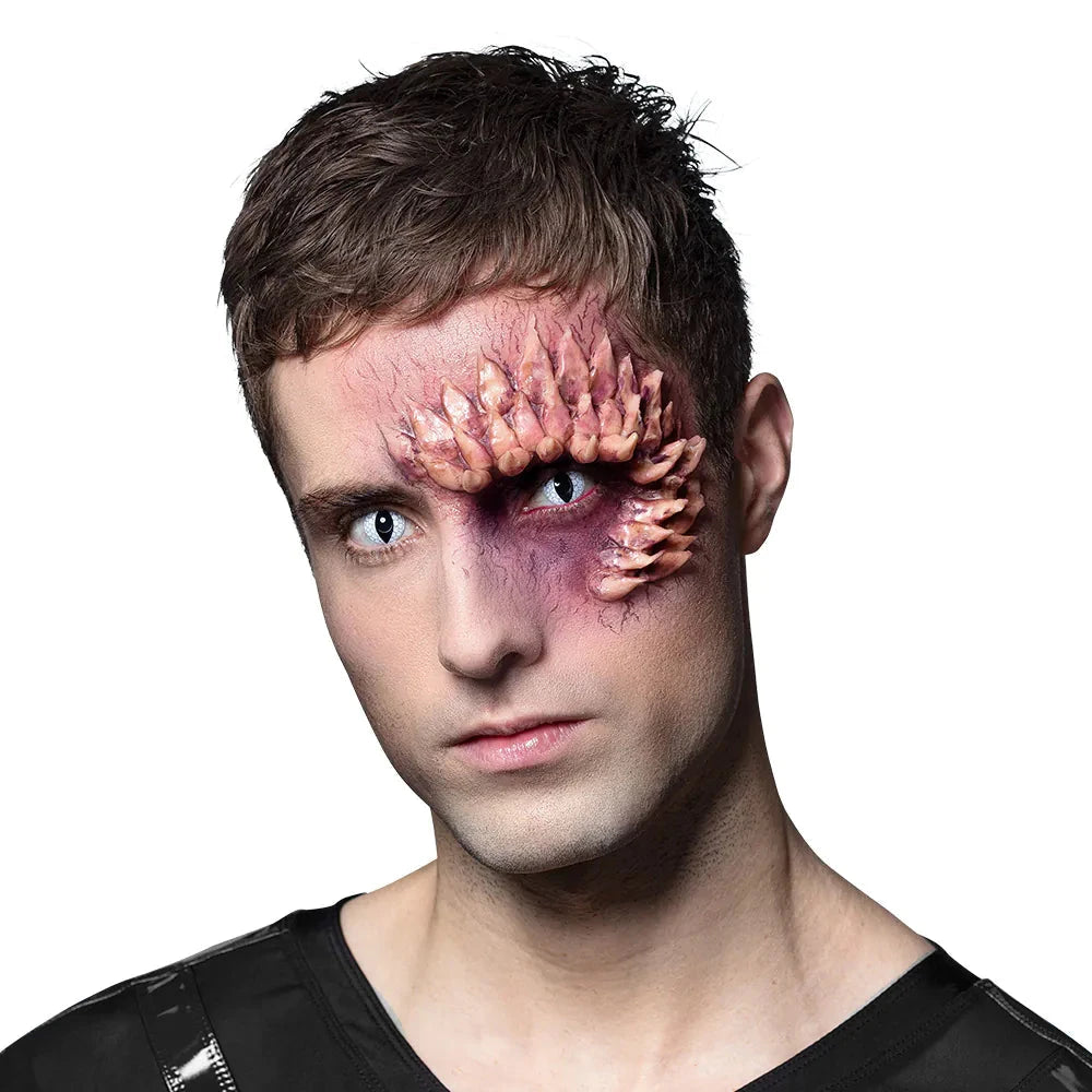 Zwei Dragon-Kontaktlinsen mit lebhaftem Effekt und 14,5 mm Durchmesser für eine Woche Tragezeit.