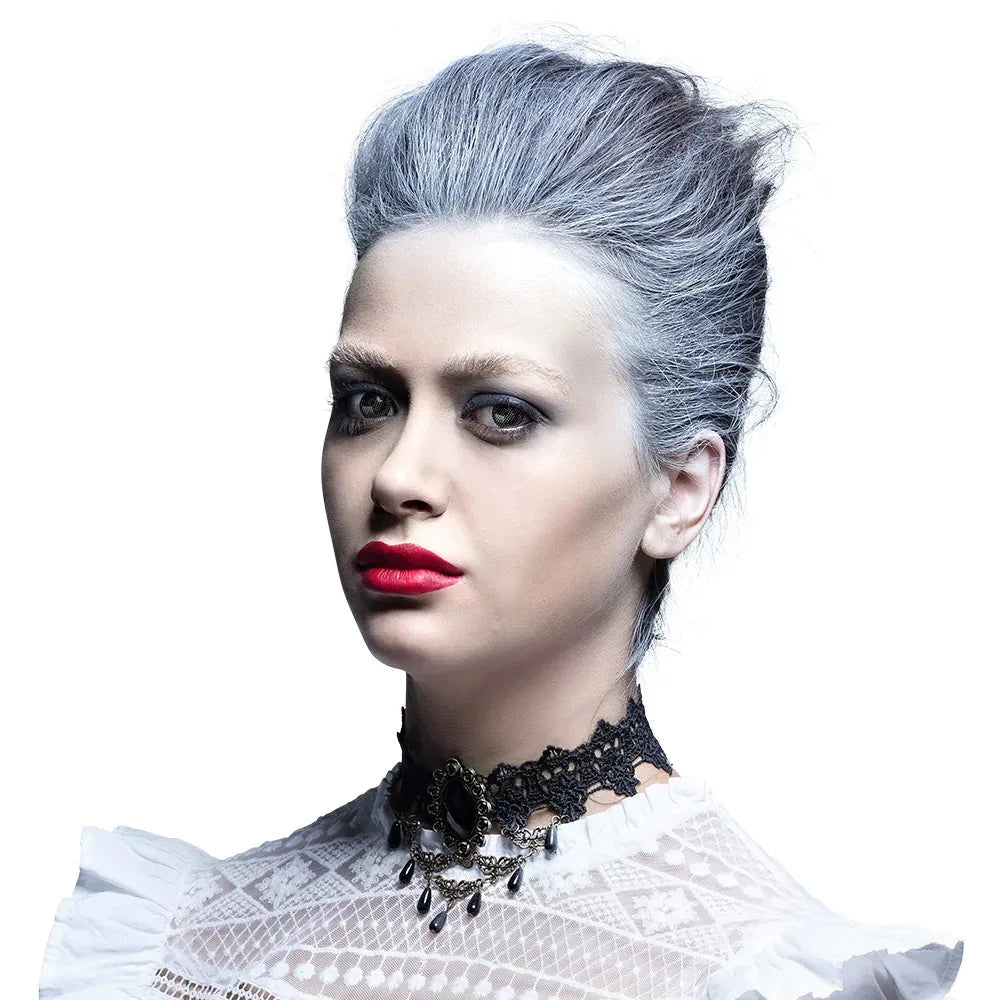 Zwei schwarze Gitter Kontaktlinsen in einer Verpackung für kreative Looks und Partys.