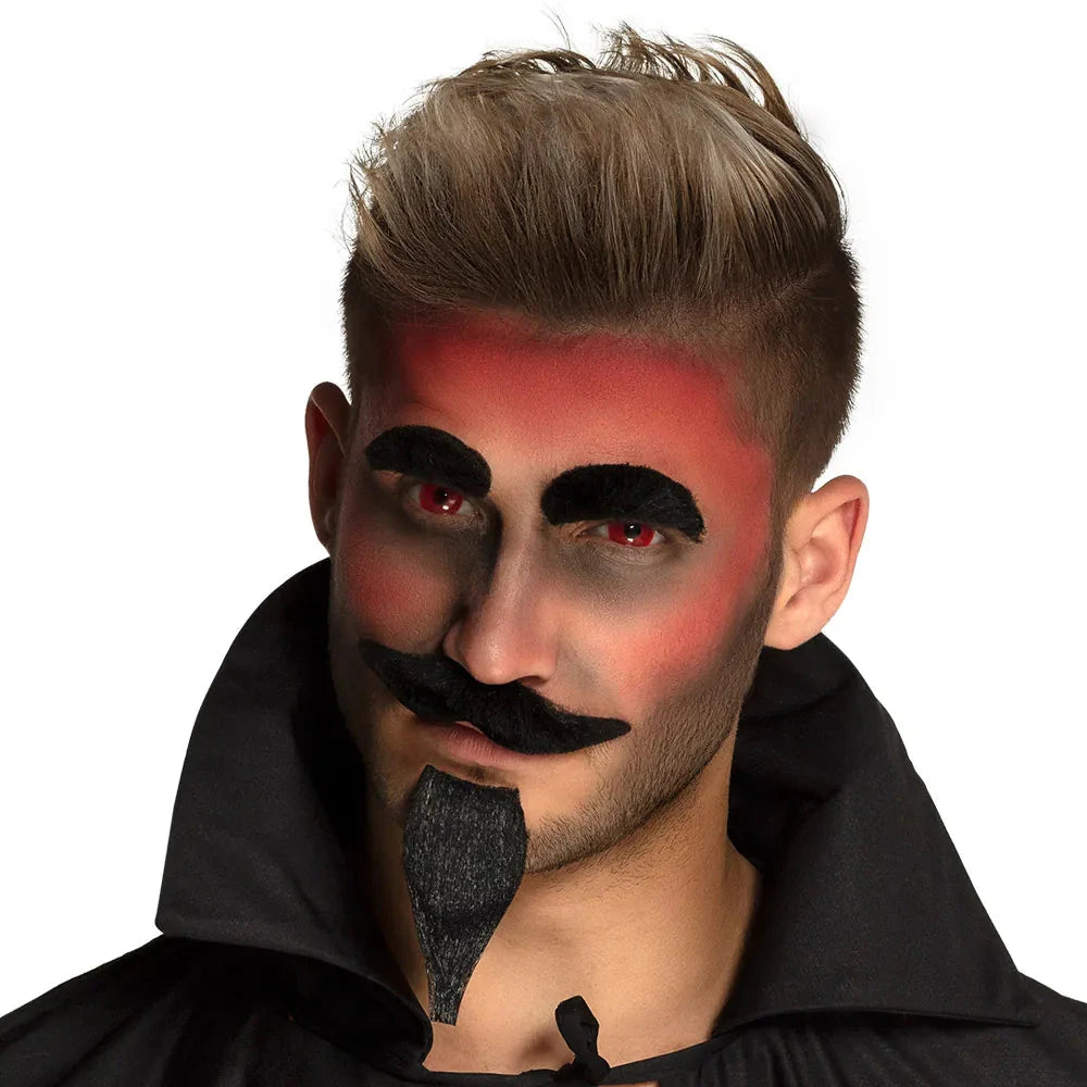 Rote Teufel Kontaktlinsen in einer Verpackung für Halloween und Cosplay, mit intensivem Farbdesign.