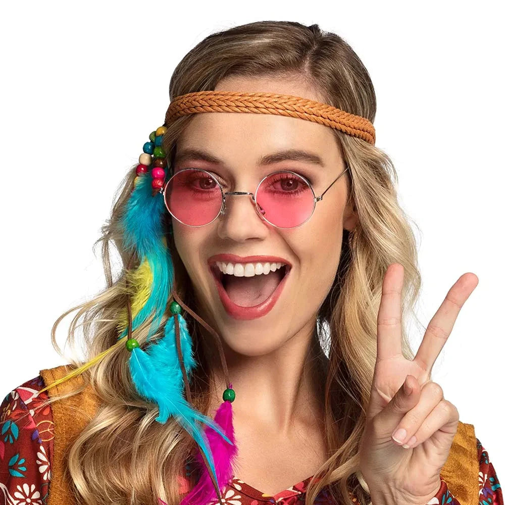 Runde Sonnenbrille mit pinken Gläsern im Retro-Stil, ideal für Festivals und sonnige Tage.