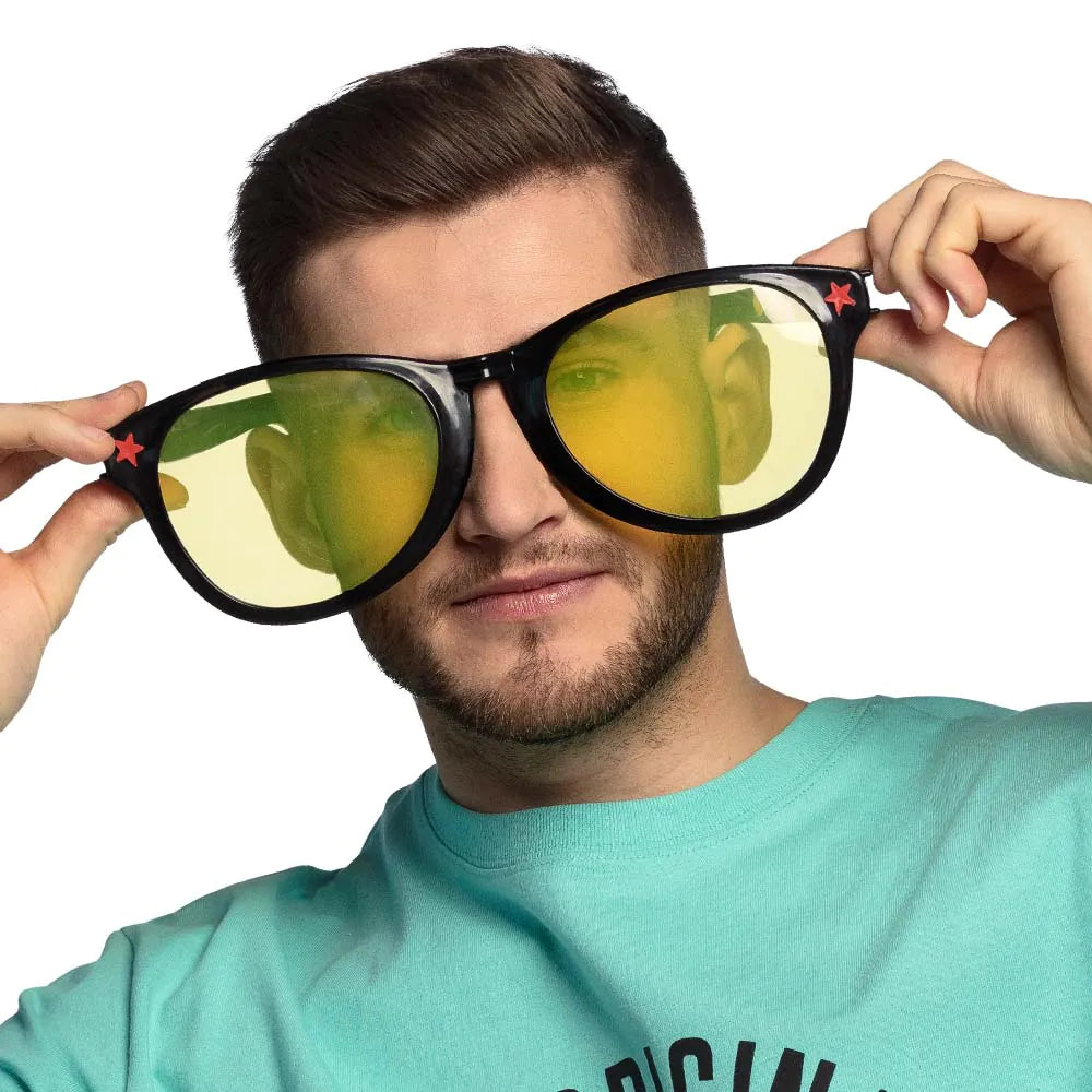 Boland Jumbo Partybrille in XXL, erhältlich in Blau, Rot, Grün oder Gelb, aus leichtem Kunststoff.