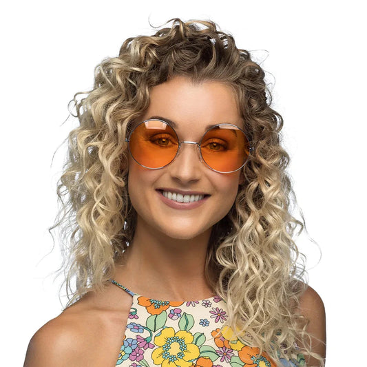 Große, runde, orangefarbene Sonnenbrille mit UV400-Schutz im Retro-Stil.