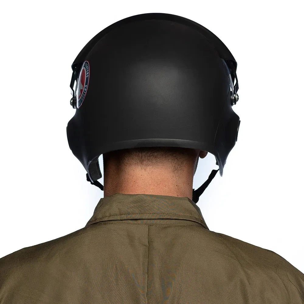 Schwarzer Pilotenhelm aus ABS-Kunststoff mit Klappvisier für authentischen Top Gun-Look.