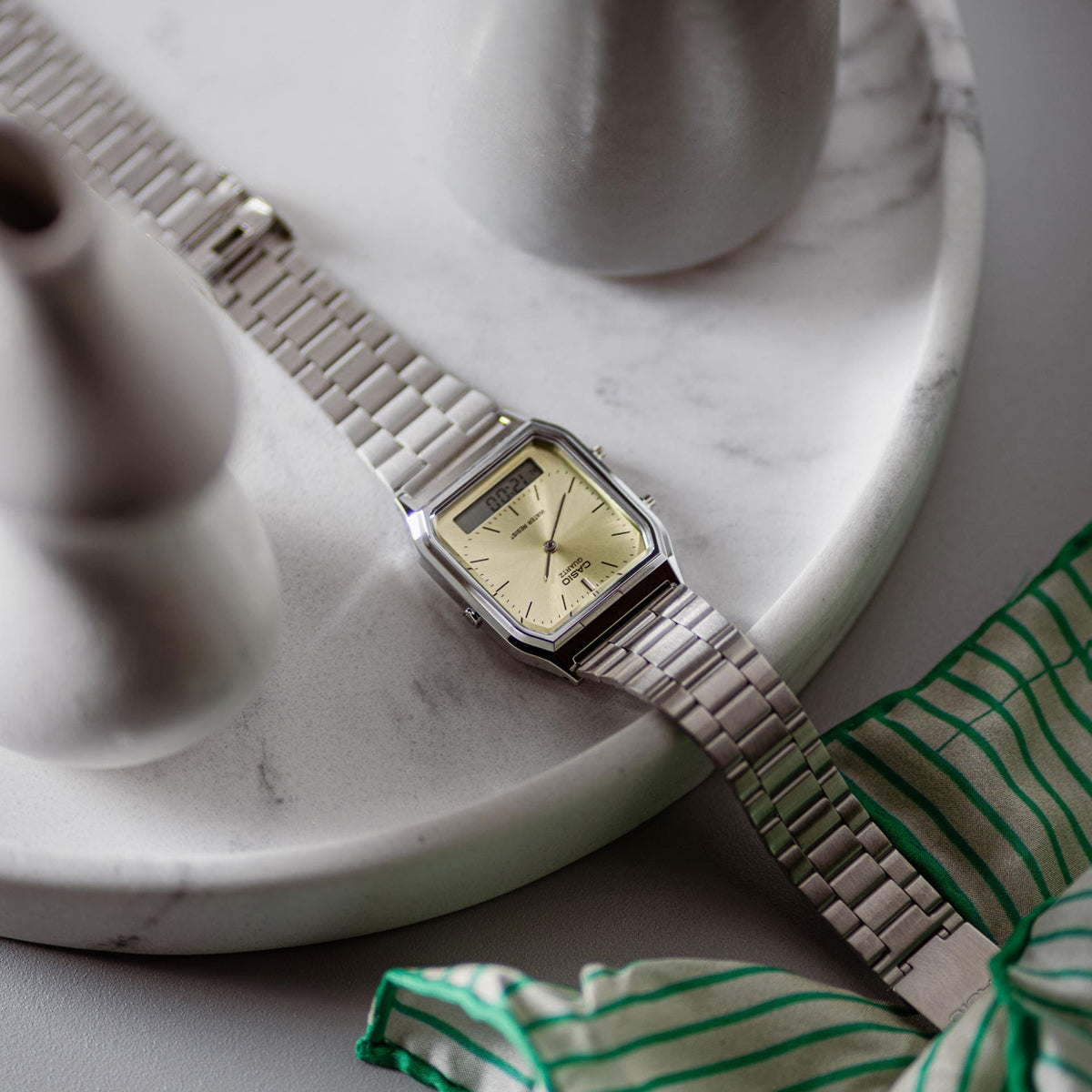 CASIO COLLECTION & VINTAGE EDGY COLLECTION SUNRAY DIAL Sonnenbrille Grün UV400 – Seitenansicht