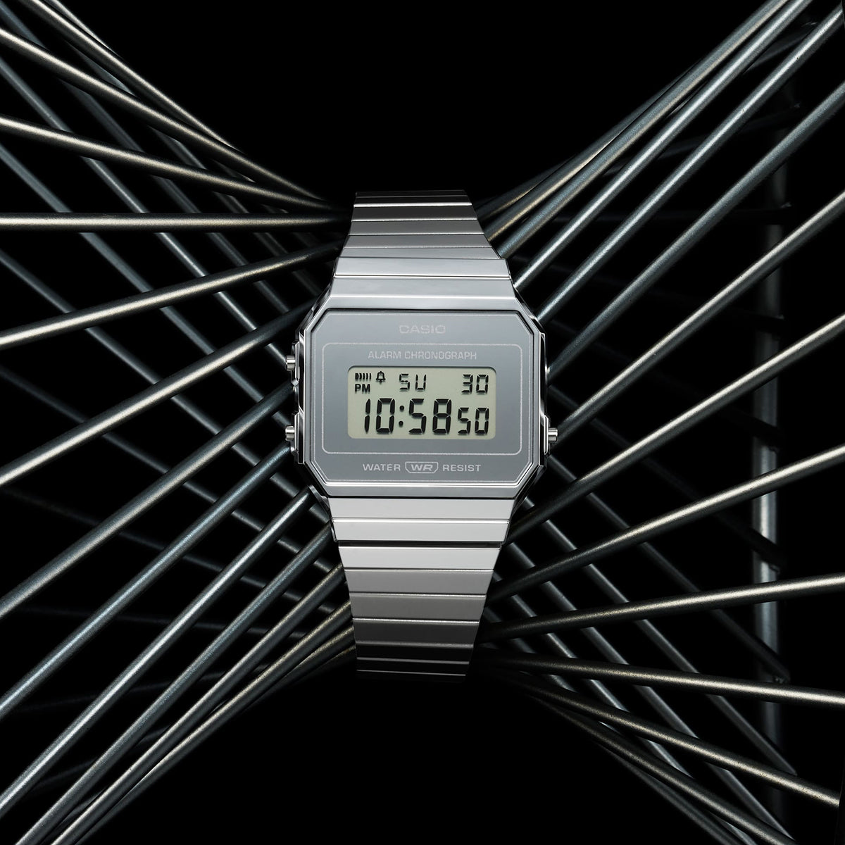 CASIO COLLECTION & VINTAGE ICONIC SLIM DESIGN Silber Multifunktions-Armbanduhr 35,5 mm – Produktansicht
