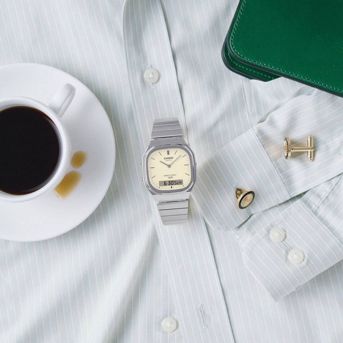 CASIO VINTAGE EDGY ROUNDED SQUARE - SILVER AQ-240E-7A2EF Dual Time - Armbanduhr 36 mm Silber ansicht-5