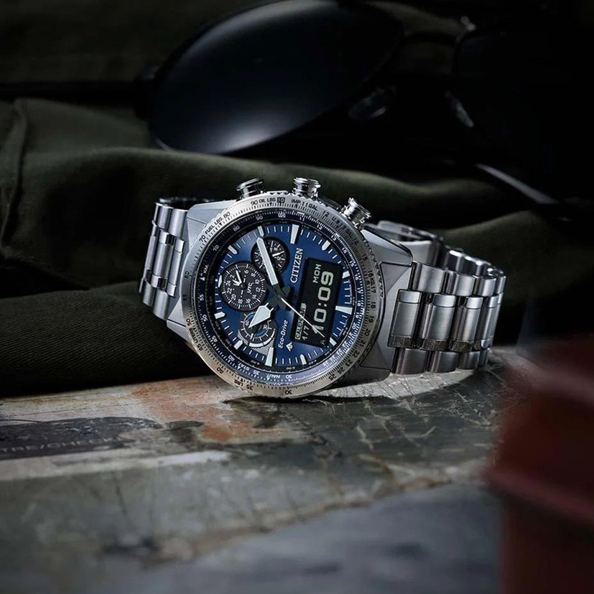 CITIZEN JV2000-51L Armbanduhr ansicht-4