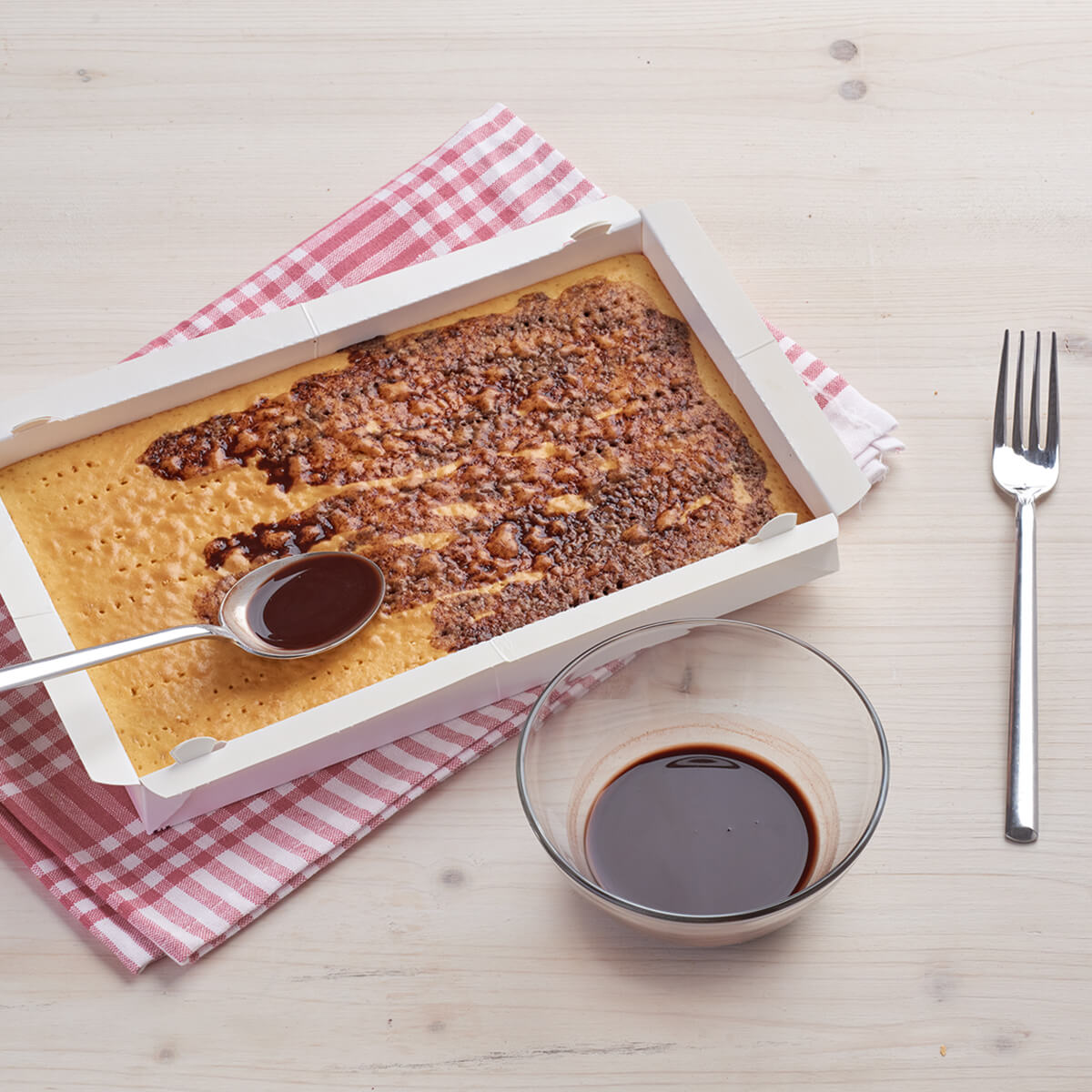Dr Oetker Backmischung Erdbeer Zeit Tiramisu Schnitte – Seitenansicht