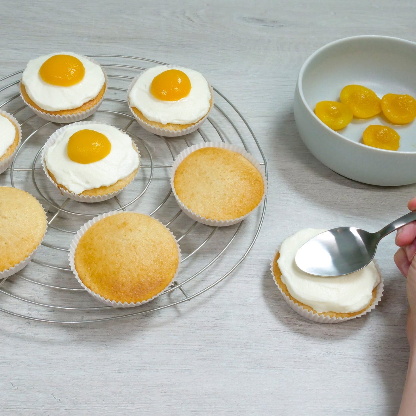 Dr Oetker Easter Spiegelei Törtchen Backmischung - Candyshop.ch