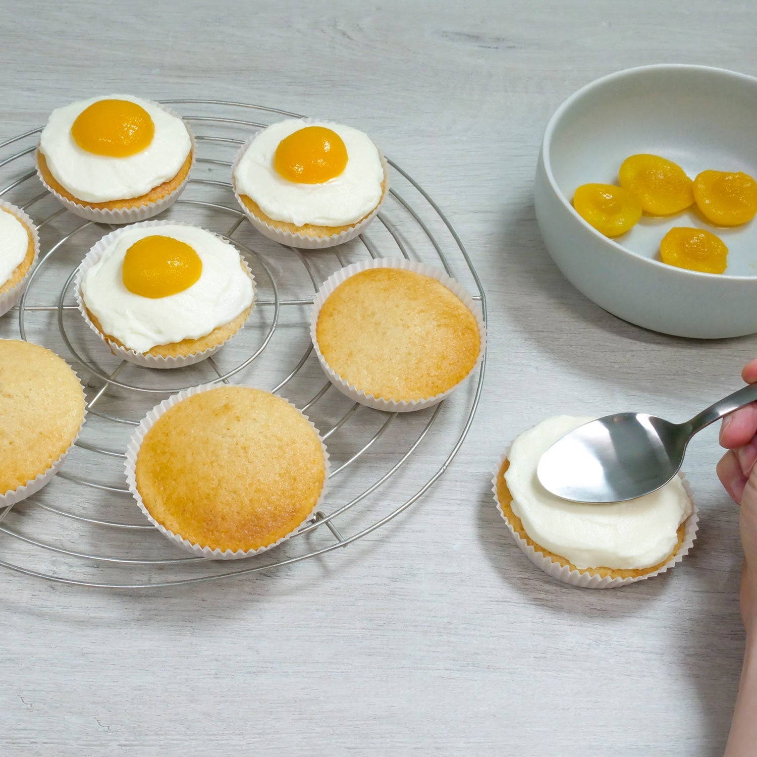 Dr Oetker Easter Spiegelei Törtchen Backmischung - Candyshop.ch
