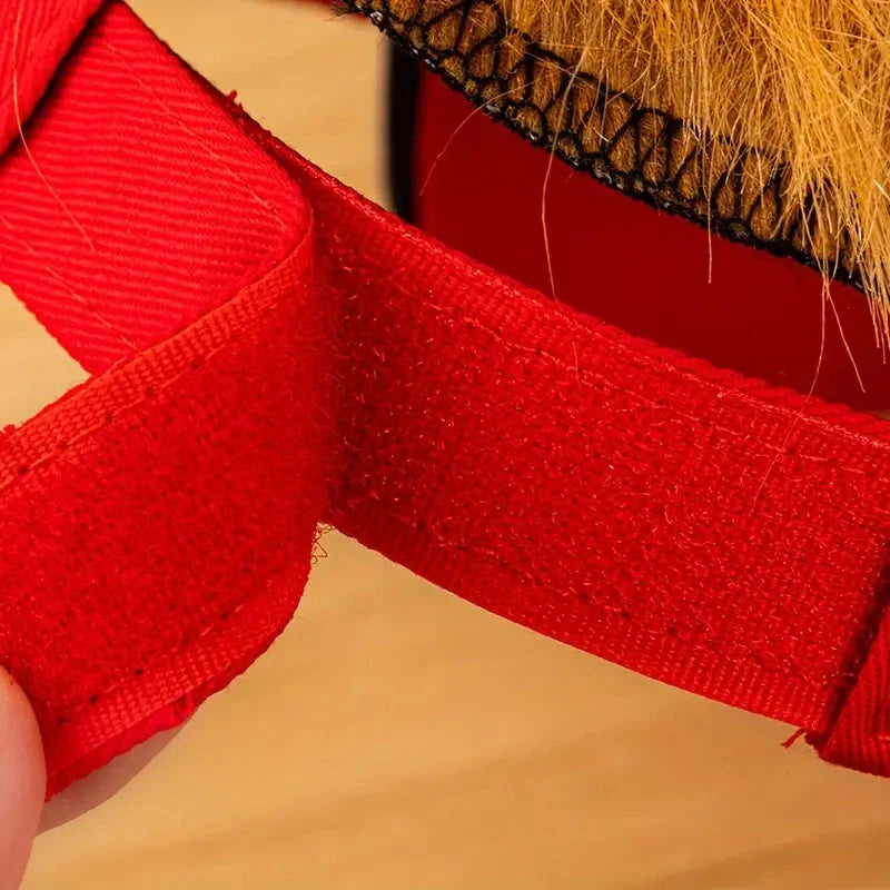 Leichte, atmungsaktive Kappe mit breiter Krempe und integriertem Toupet-Schutz in Beige.