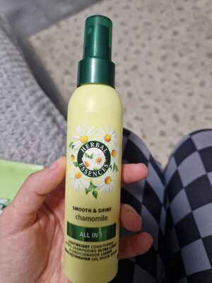 HERBAL ESSENCES HERBAL ESSENCES Camomila Brillo Revitalisierender Leichter Conditioner 145 ml Kosmetik