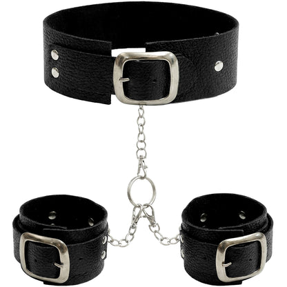 "HALSBAND MIT NIETENHANDSCHELLEN" aus Kunstleder mit Ketten – Vorderansicht