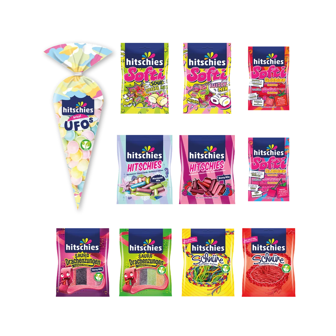 Bunte Mischung aus 22 verschiedenen Süßigkeiten in bunten Verpackungen auf weißem Hintergrund