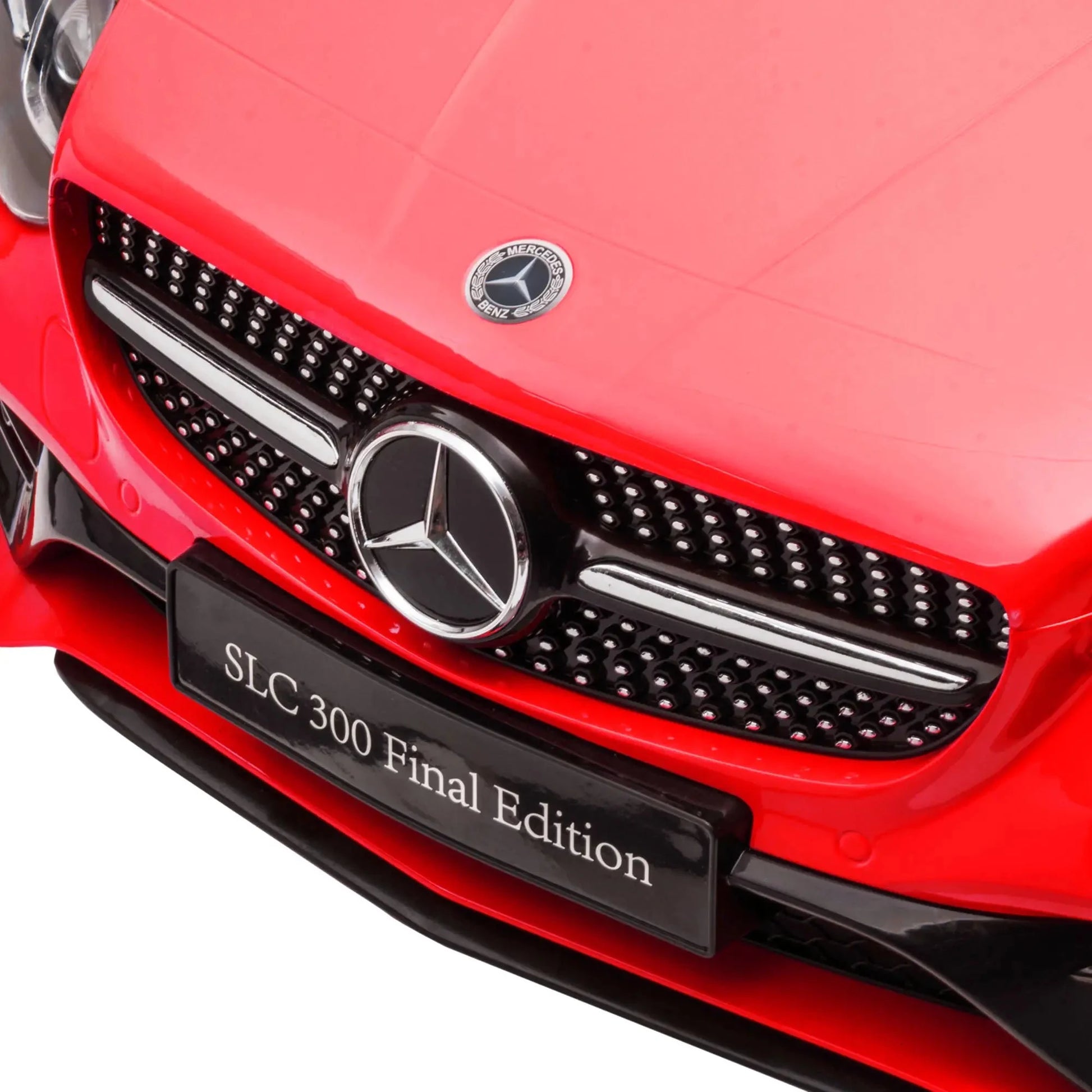 Rotes Mercedes SLC 300 Cabrio Kinder Elektroauto mit LED-Lichtern und Sicherheitsgurt
