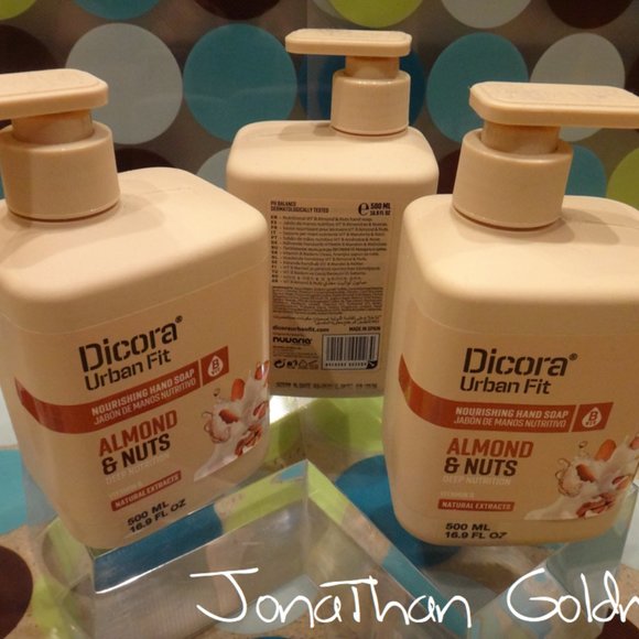 DICORA DICORA Uf Nourishing Hand Soap Alm y Nuts Handseife pflegend mit Mandeln und Nüssen
