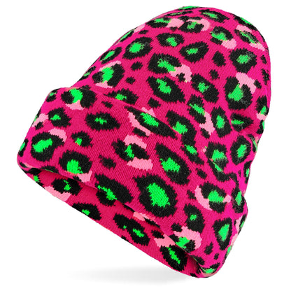 "MÜTZE BEANIE NEON PINKES LEOPARDENMUSTER" Wolloptik – Detailansicht