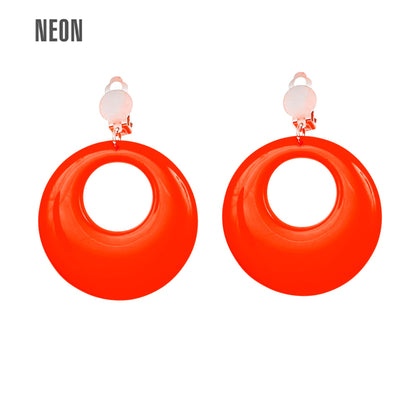 "NEON ORANGENE OHRRINGE" – Vorderansicht