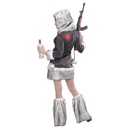 "NIKITA" (Kleid, Hut, Stulpen) – Ansicht 4