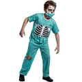 "SCHAURIGER CHIRURG" (Shirt mit Brustknochen, Hose, Mundschutz) – Vorderansicht
