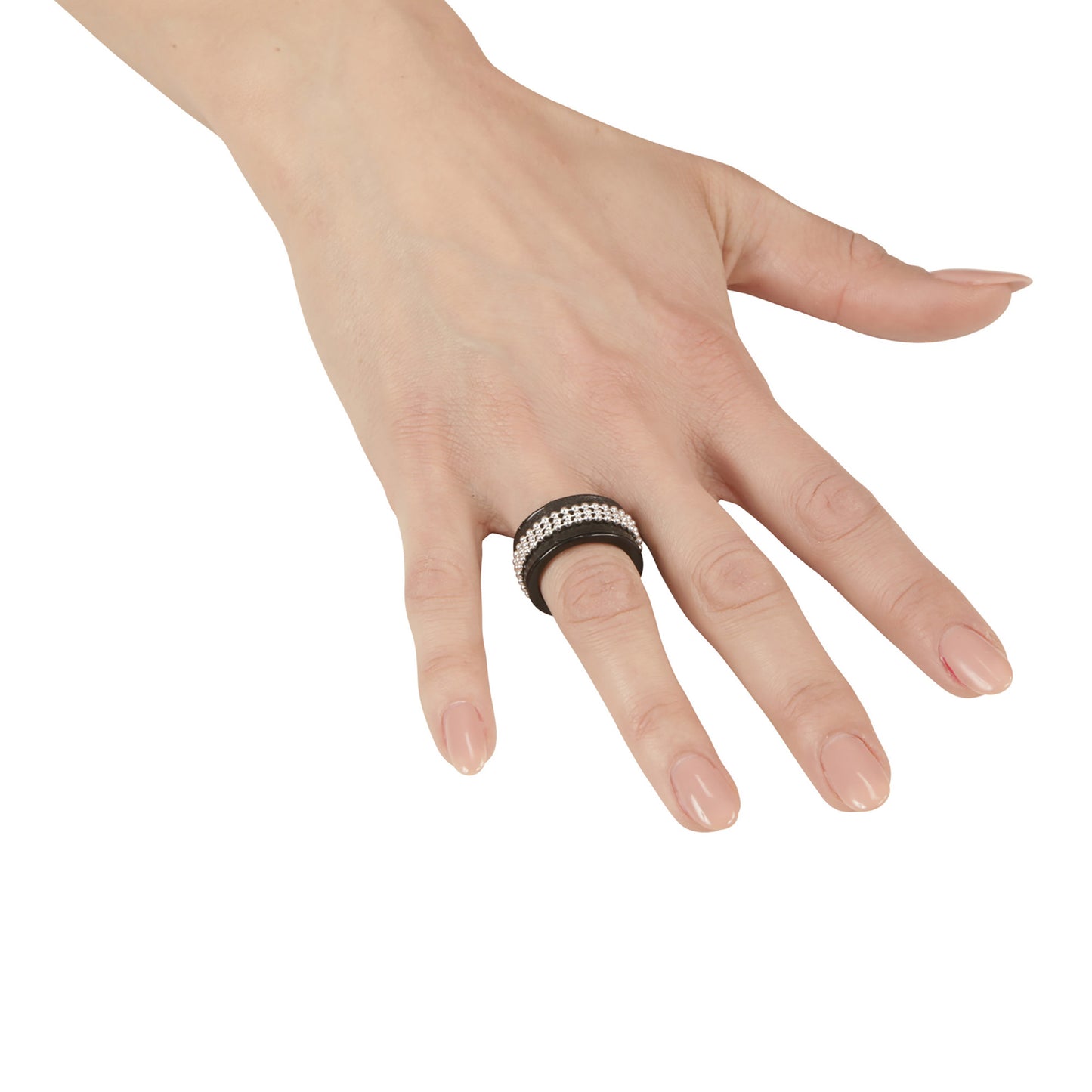 "SCHWARZER SPIKE-RING" – Detailansicht