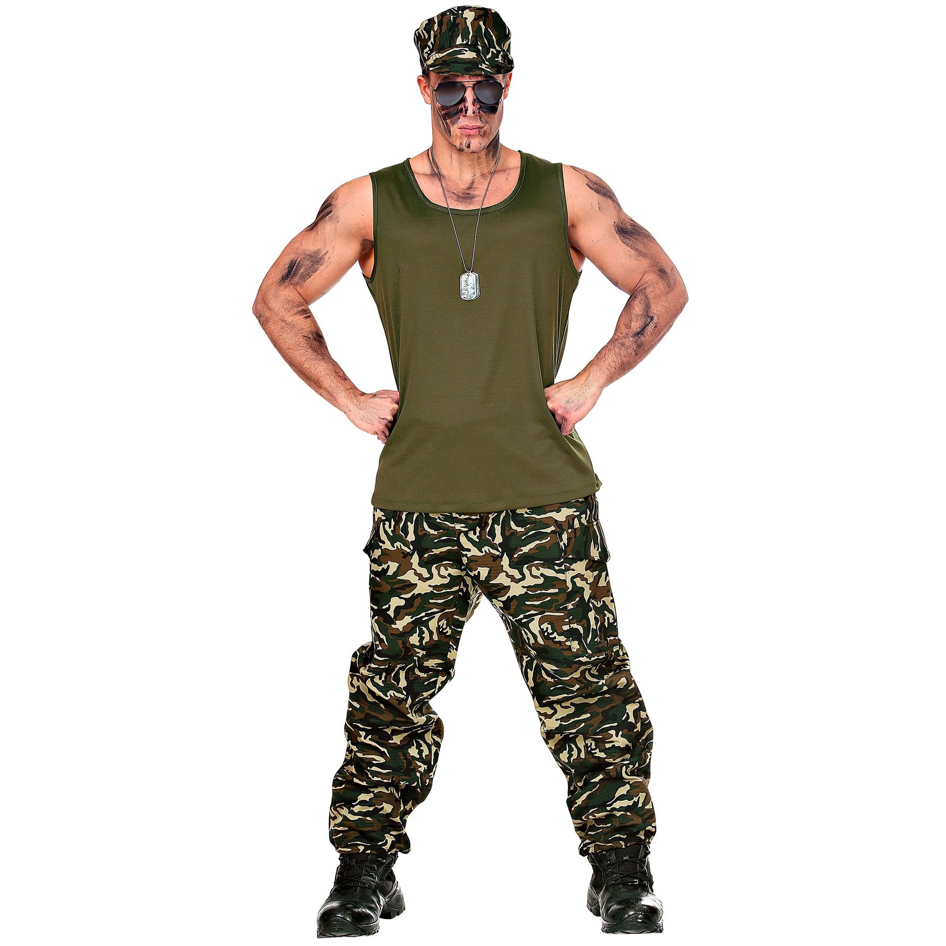 "SOLDAT" (Tank top, Hose, Basecap) – Vorderansicht