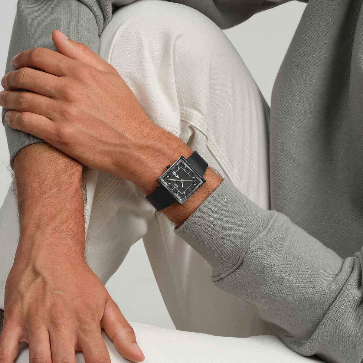 SWATCH Mod. WHAT IF…BLACKAGAIN? SO34B701 Armbanduhr Schwarz ansicht-4