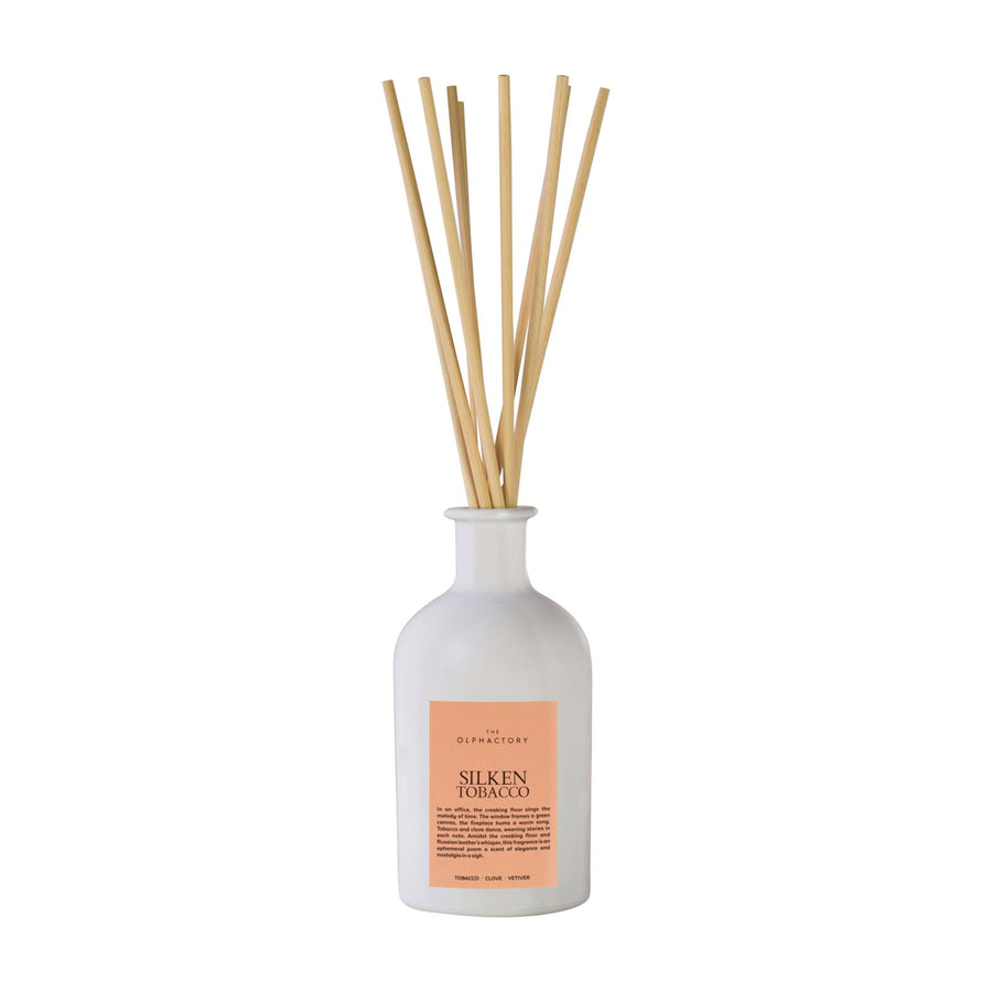 The Olphactory The Olphactory, Silken Tobacco, Duftstäbchen, Aroma-Rattanstäbchen-Diffusor, 250 ml Regular