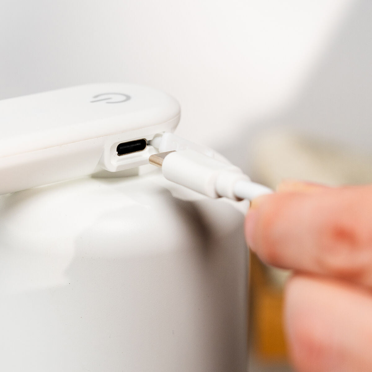 Automatischer nachfüllbarer Schaumseifenspender Bitefom von InnovaGoods – Ansicht 8
