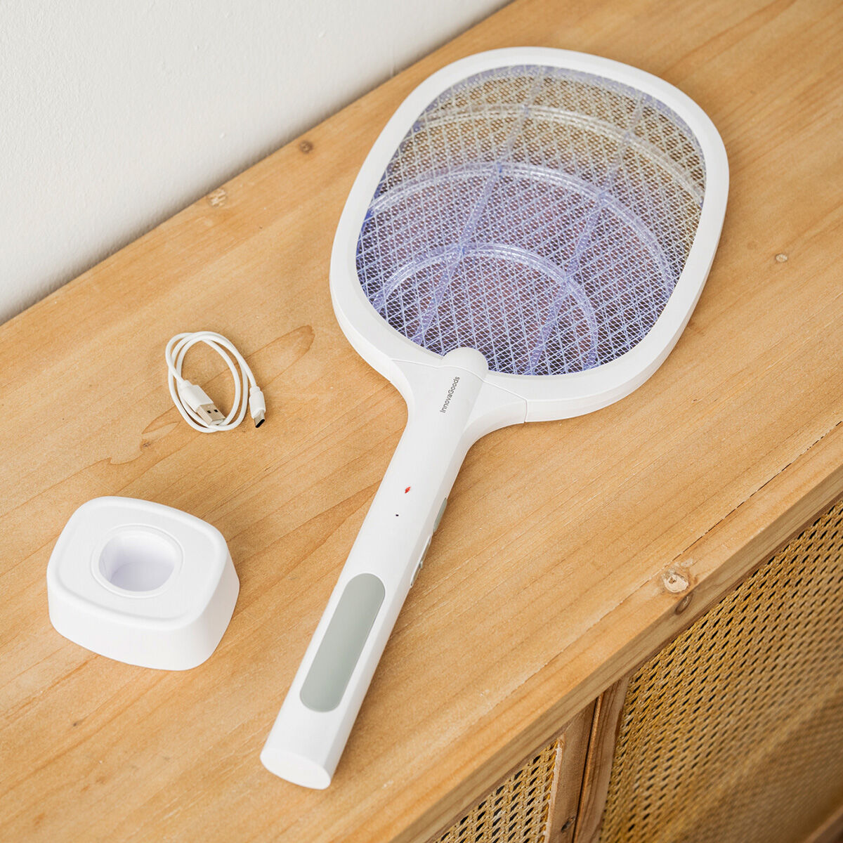 Elecfly 2-in-1 Insektenvernichter-Schläger mit UV-Licht von InnovaGoods – Produktansicht