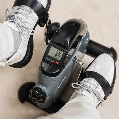 Statischer Pedaltrainer Velora 2100 für Arme und Beine mit rutschfester Matte von InnovaGoods – Seitenansicht