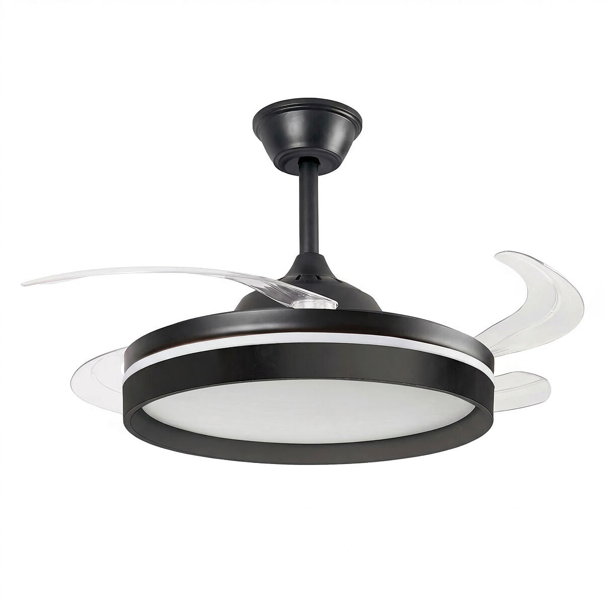 InnovaGoods Deckenventilator mit LED-Licht, 4 einziehbaren Flügeln und Fernbedienung – Anwendungsansicht
