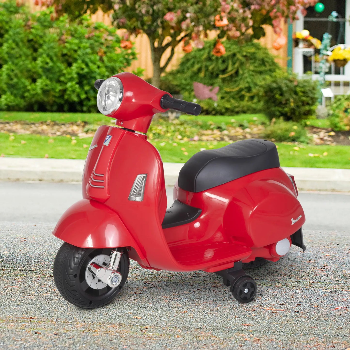 Rotes HOMCOM Vespa Elektromotorrad für Kinder mit LED-Licht und abnehmbaren Stützrädern.