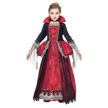 "VAMPIRIN" (Kleid mit Unterrock und Reifrock, Halsband mit Stein) – Detailansicht