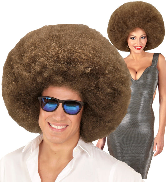 Brown XXL volume afro wig on models for parties and costumes.